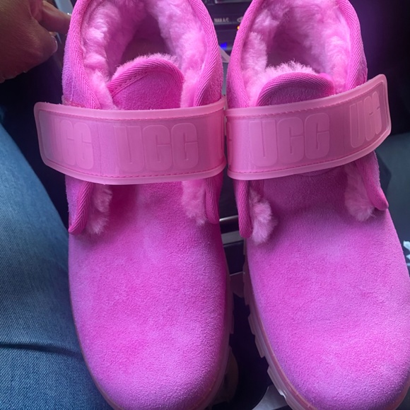 UGG Boots - Picture 2 of 2